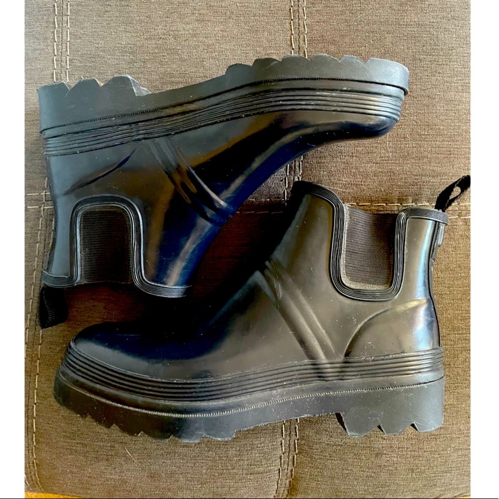 Chunky Rubber Chelsea Boot